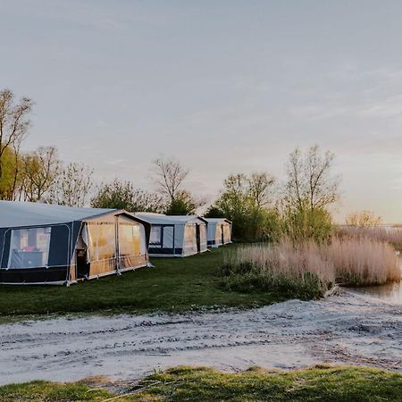 Holiday Caravan Holle Poarte Makkum Exterior photo